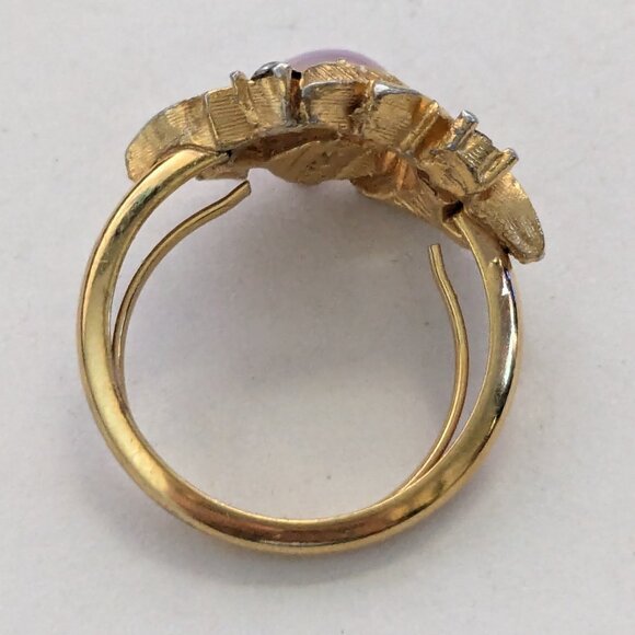 Vintage AVON Faux Opal Rhinestone Gold Tone Ring Size 5.75 - Picture 3 of 5